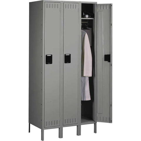 Locker de 3 puertas, Tennsco Single Tier Locker, Three-Wide with Legs, 36"W x 18"D x 78"H, Medium Gray